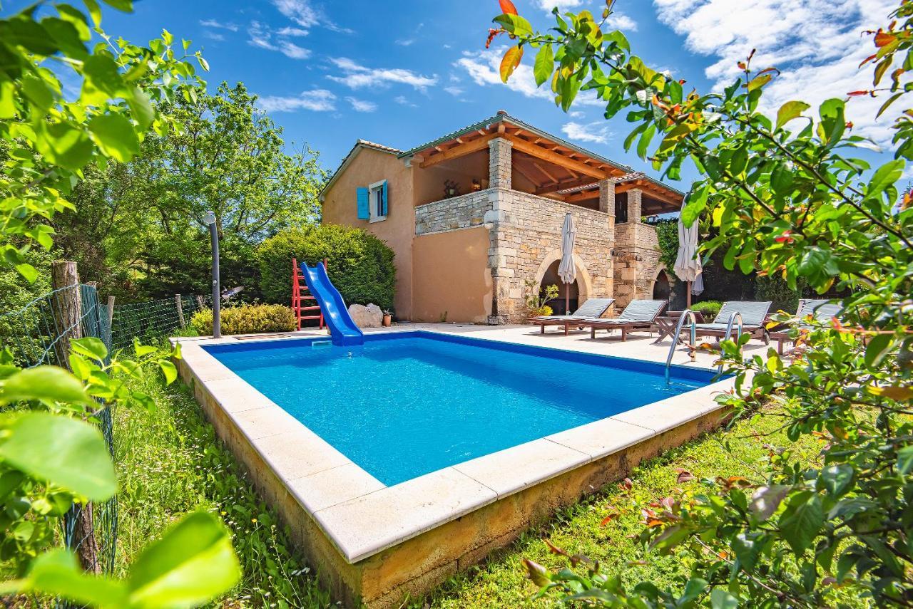 Villa Casa Karnevali Žminj Esterno foto