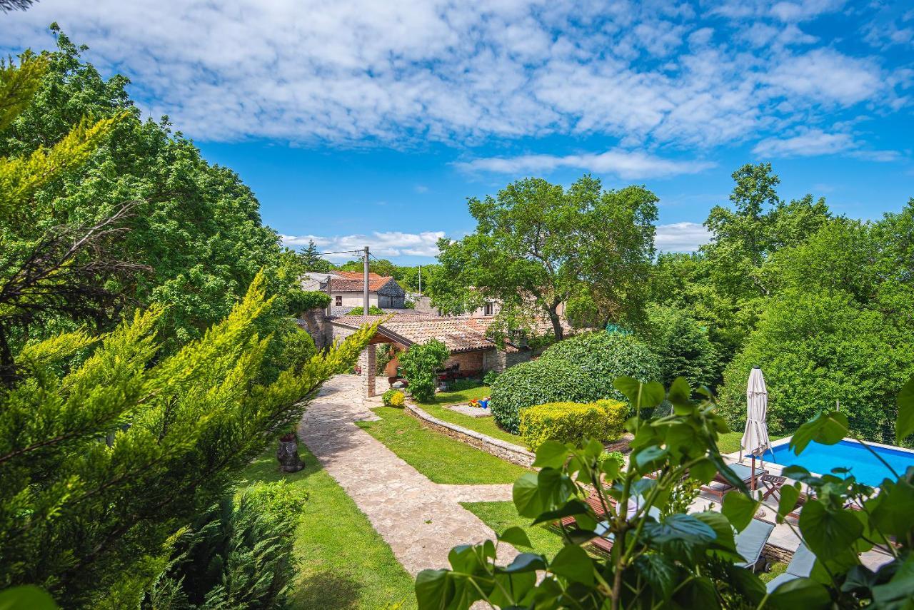 Villa Casa Karnevali Žminj Esterno foto